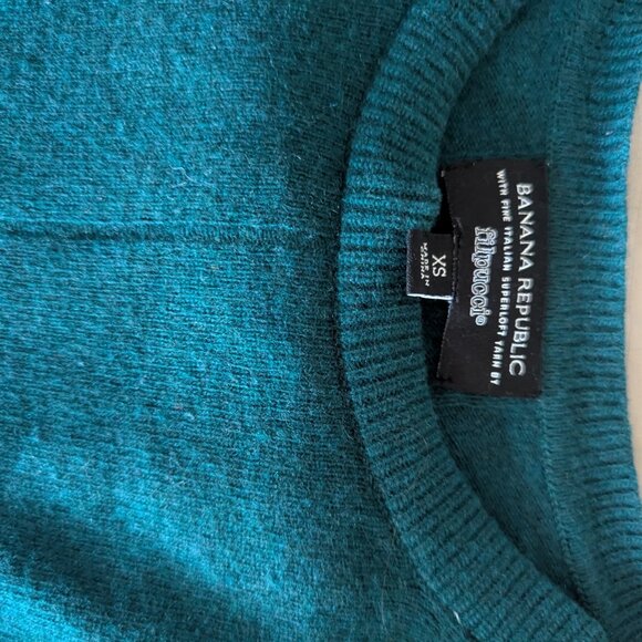 Banana Republic Sweater - Picture 2 of 3